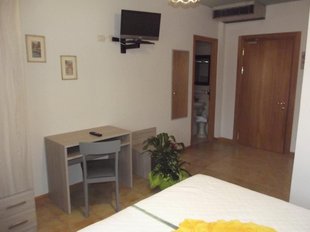 Hotel Piccadilly Montecatini Terme Exterior photo